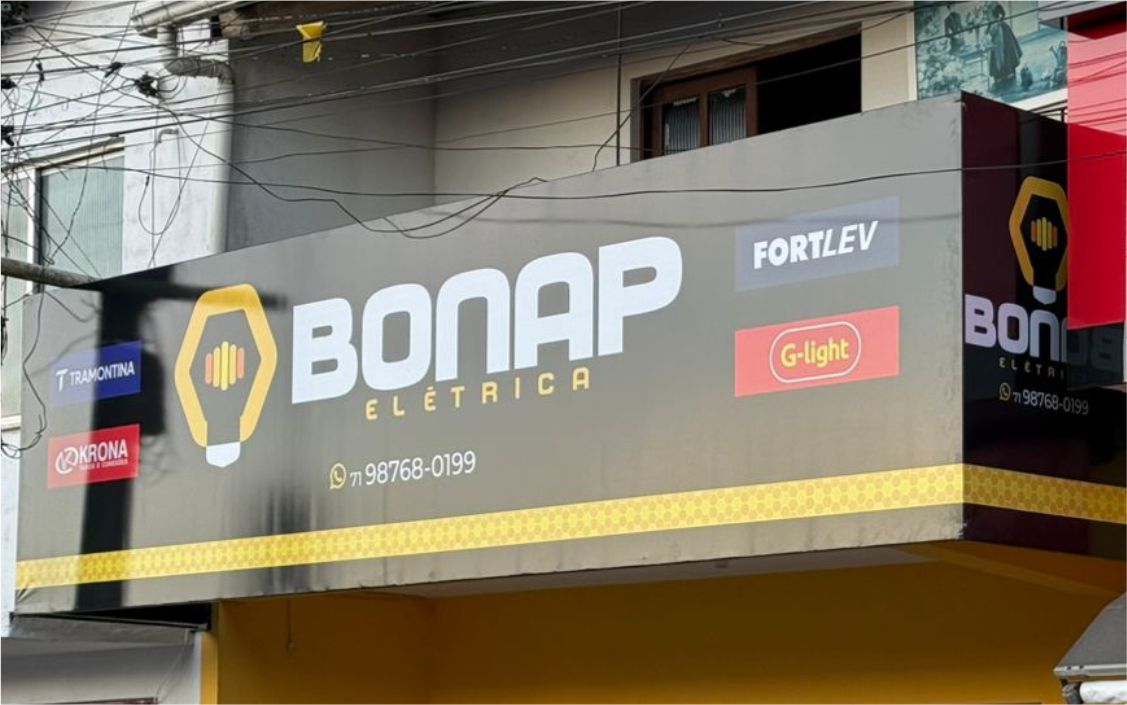 Fachada com Lona Impressa — Bonap Elétrica